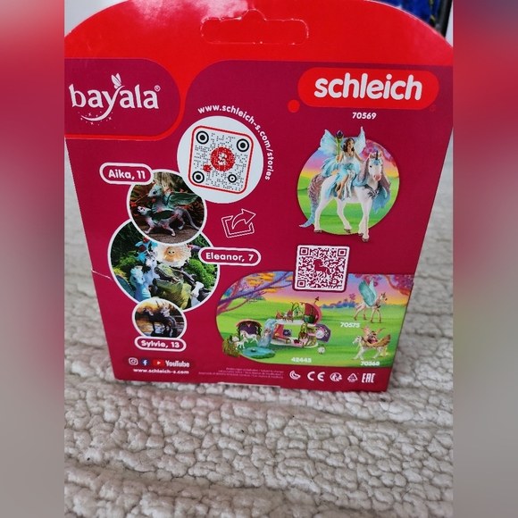 Schleich bayala Fairy Princess Eyela with Sparkly Unicorn Toy - Picture 3 of 6